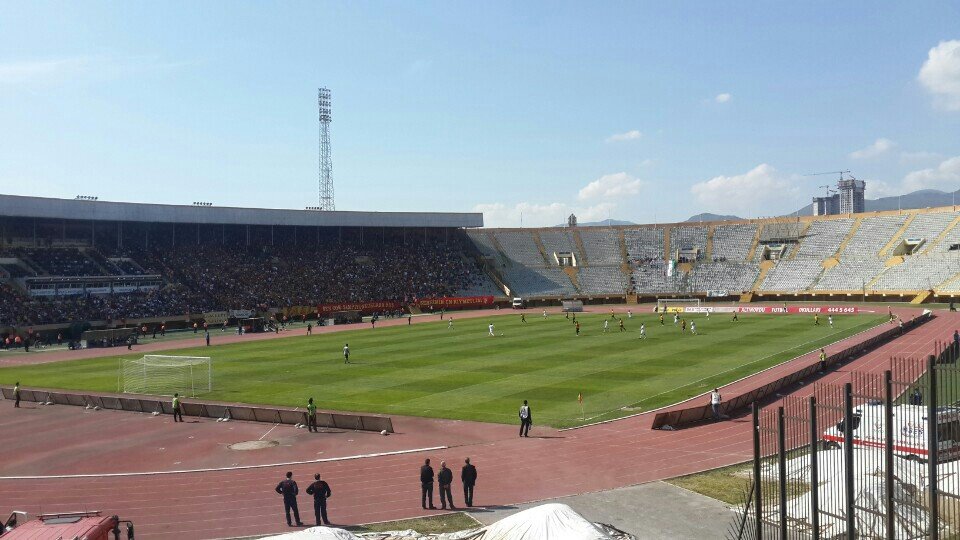 İzmir Atatürk Stadyumu - 51.295