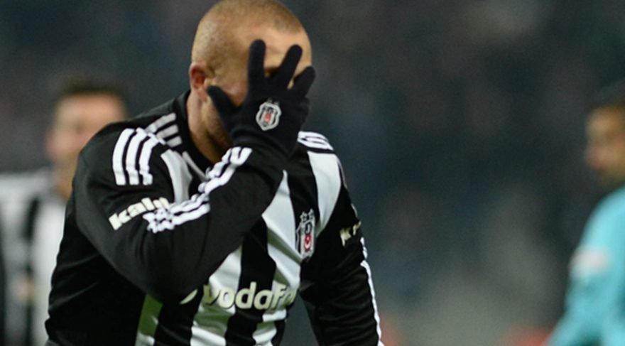 Gökhan Töre’den Galatasaray’a gönderme