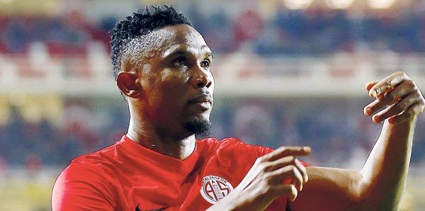 SAMUEL ETO’O | Antalyaspor | Yıllık ücret: 12.000.000 TL