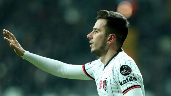 Oğuzhan Özyakup: Atiba’nın yanında oynamak özgüven veriyor