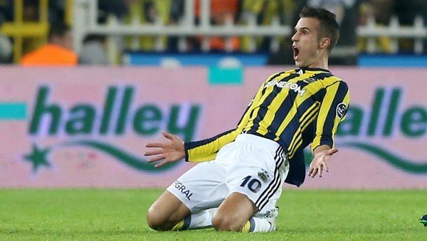 Robin van Persie - 33 yıl 05 ay 23 gün