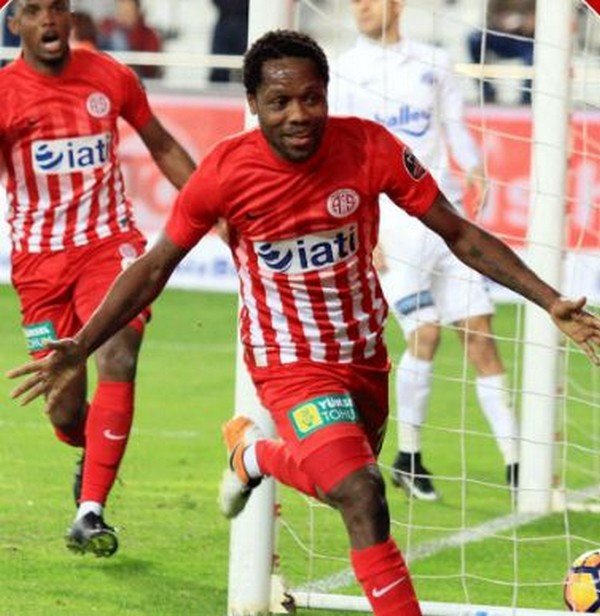 Jean II Makoun - 33 yıl 06 ay 26 gün
