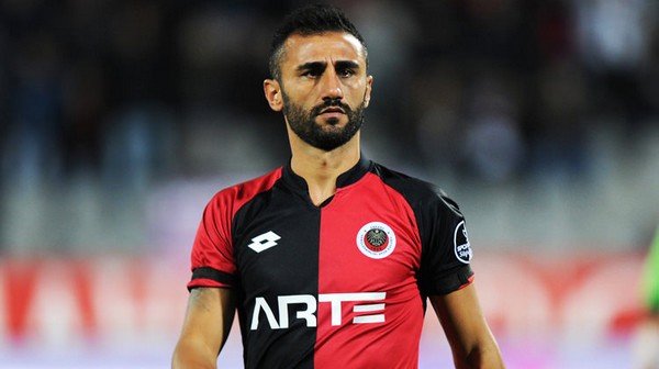 Selçuk Şahin - 35 yıl 11 ay 29 gün