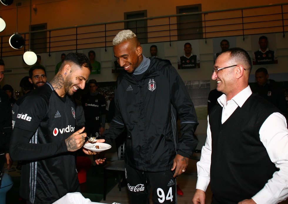 Talisca doğum gününü arkadaşlarıyla kutladı