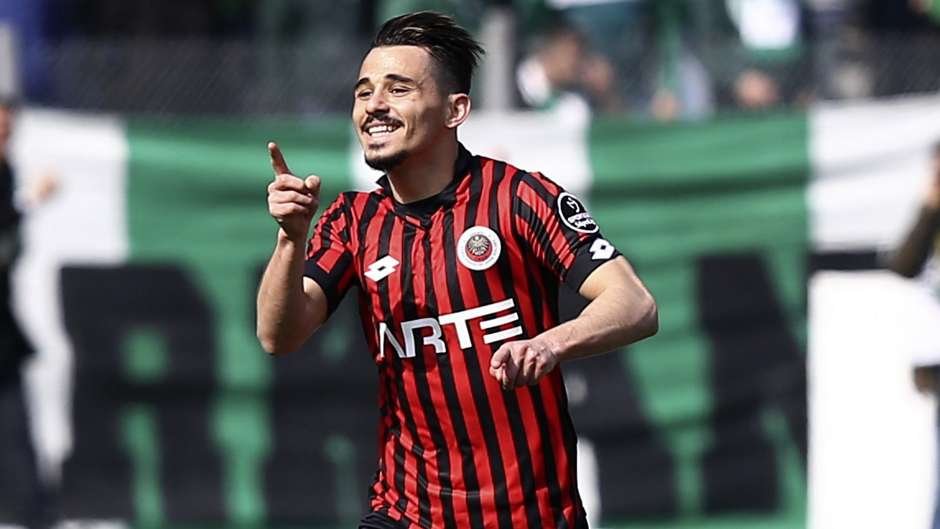 14. Serdar Gürler - 12 hücum (%46) - Maç başına 0.7 ortalama