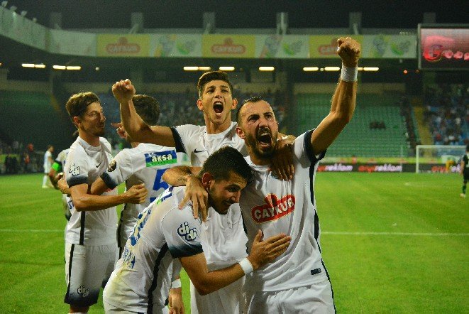 18 - Caykur Rizespor - Yaş ortalaması: 25,1