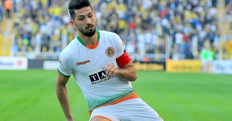 18. Emre Akbaba - 10 gol + asist - Maç başına 0.4 ortalama