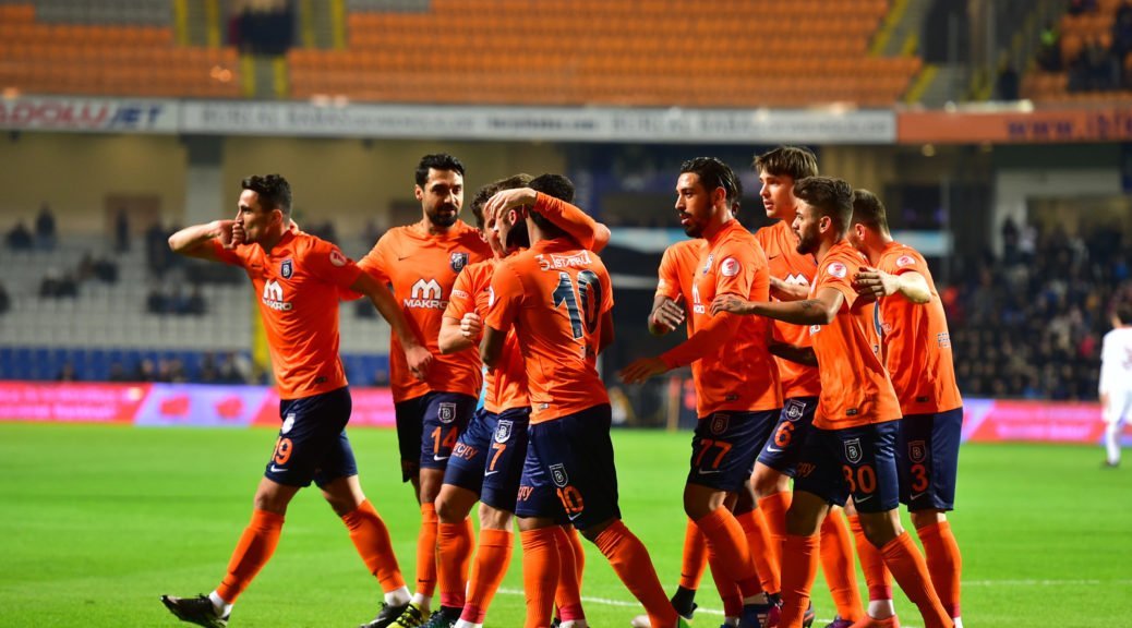 1 - Medipol Başakşehir - Yaş ortalaması: 29,6