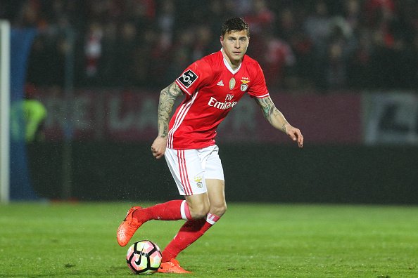 1 - Victor Lindelof - Takım: Benfica
