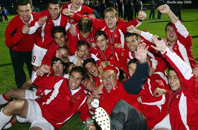 2005	Türkiye U-17 Futbol Millî Takımı