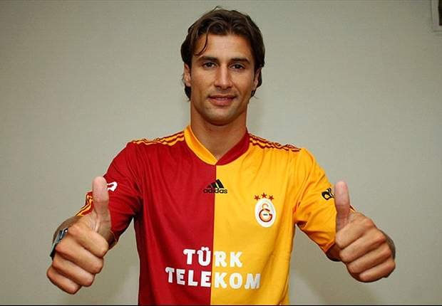 20 - Lorik Cana - 4,50 mil. Euro