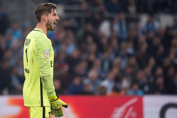 21 - Kevin Trapp - Paris Saint-Germain		