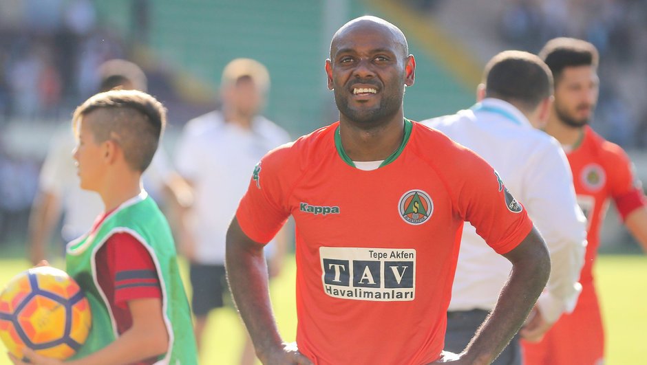 6. Vagner Love - 12 gol + asist - Maç başına 0.6 ortalama