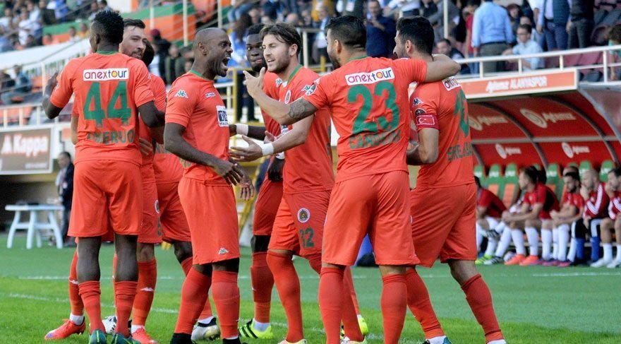 8 - Aytemiz Alanyaspor - Yaş ortalaması: 27,7