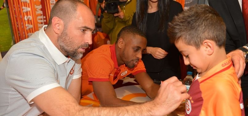 Carole’den Tudor’a: Şimdi bile oynar