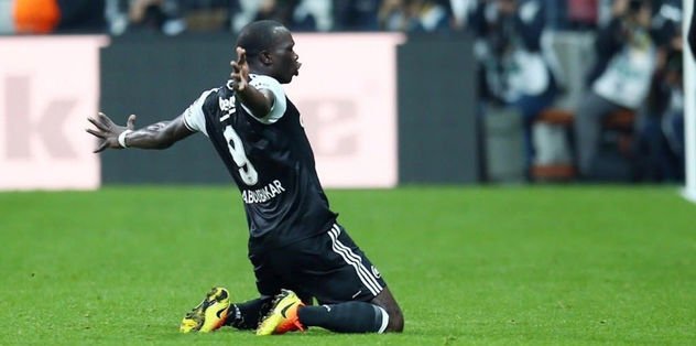 Aboubakar kanatlarda
