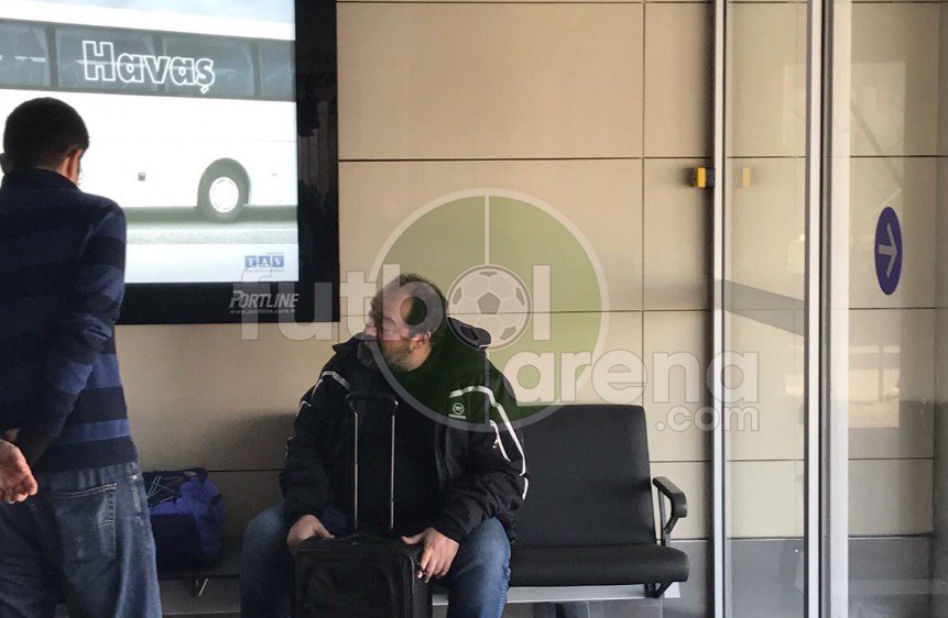 Atatürk Havalimanı bordo mavi