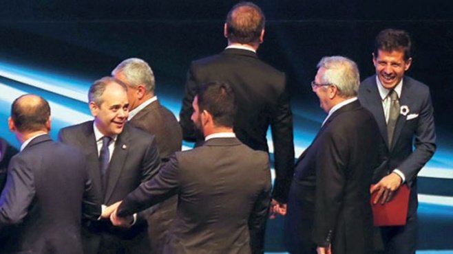 Aziz Yıldırım’dan Emre Belözoğlu’na: Bir de ’Fenerliyim’ diyor!