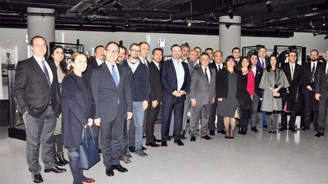 Beşiktaş’ın sponsorları Vodafone Arena’yı gezdi