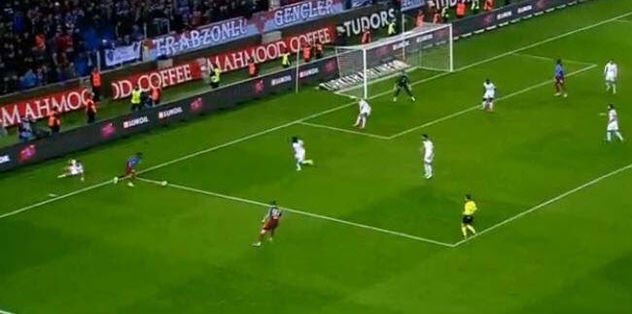 Çayları kap gel Yasin!.