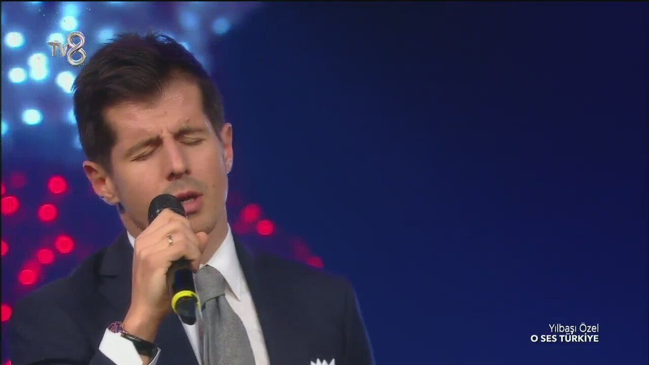 En İyi Şarkı Söyleyen Futbolcu?