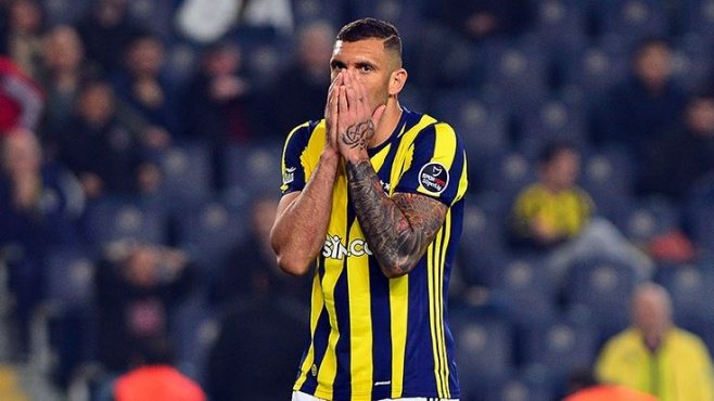 Fenerbahçe içten vuruldu!