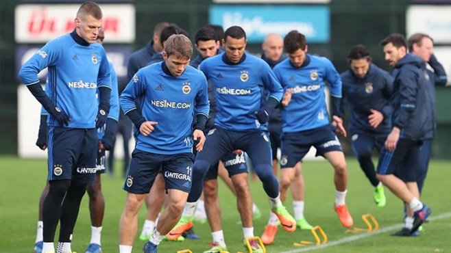 Fenerbahçe kampa girdi