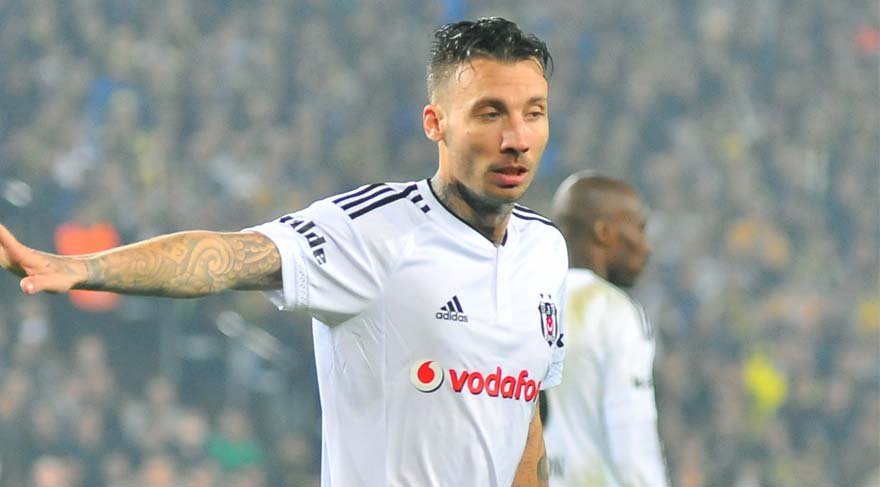 Alexis - 1,1 milyon euro