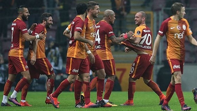 GALATASARAY: GÖRDÜĞÜ KIRMIZI KART: 2 - RAKİPLERİNİN GÖRDÜĞÜ KIRMIZI KART: 5