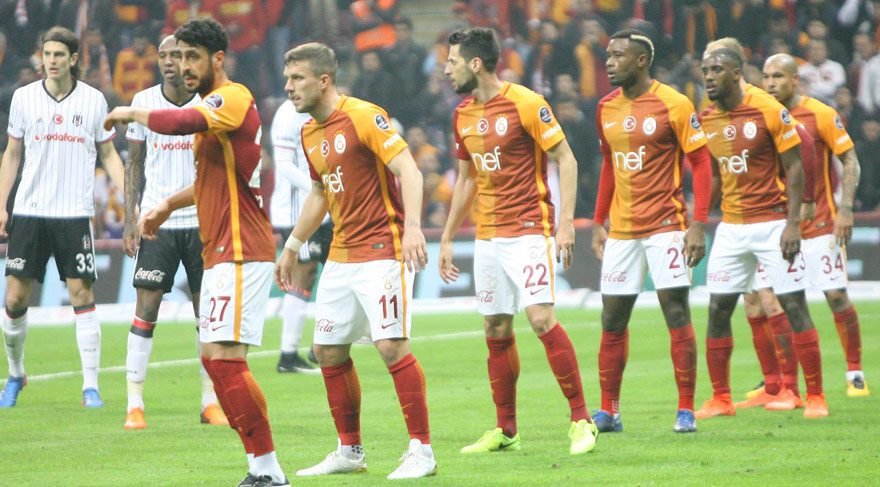 Galatasaray’ın defansında istikrar yok