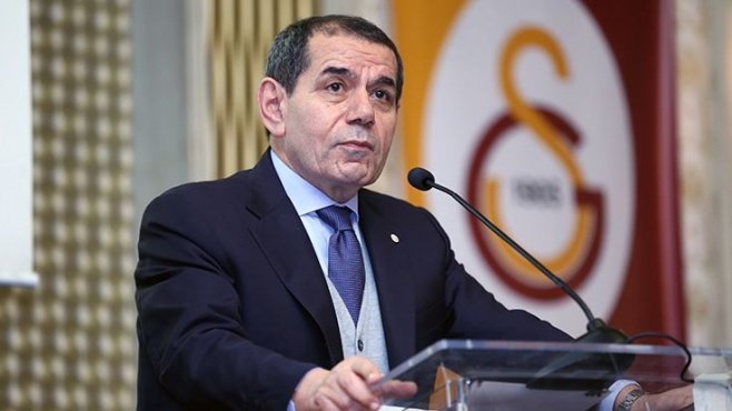Dursun Özbek’ten tapulu şov