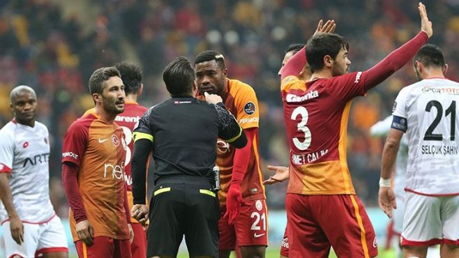 Galatasaray’da stoperler stop etti
