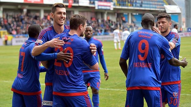 KARABÜKSPOR: GÖRDÜĞÜ KIRMIZI KART: 4 - RAKİPLERİNİN GÖRDÜĞÜ KIRMIZI KART: 4