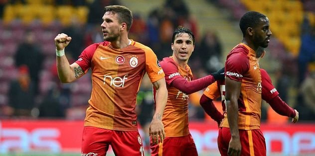 Koşmaya başladı.