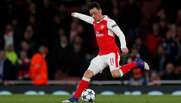 Mesut Özil en iyi 11'ini seçti
