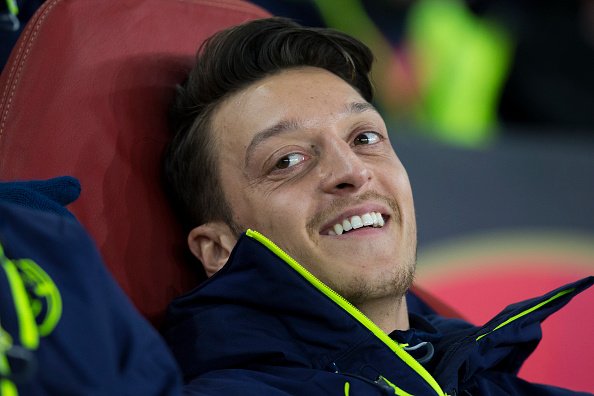 Mesut Özil'in transferi için bahis oranları