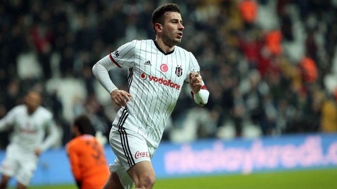 Monchi, Oğuzhan Özyakup’u Roma’ya transfer etmek istiyor!