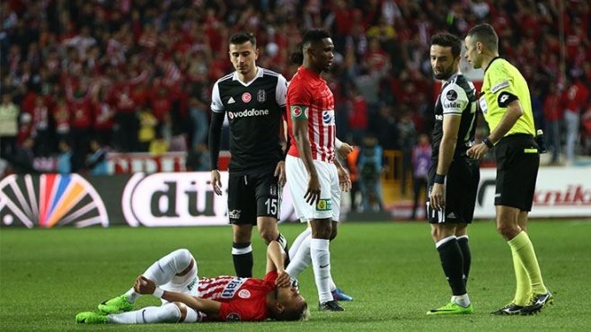 Oğuzhan Özyakup: Rakiplerin puan kaybı bizi ilgilendirmez
