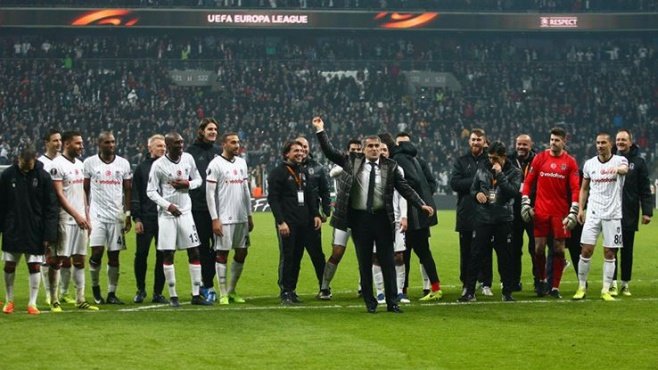 Olympiakos’a tarihi gönderme.