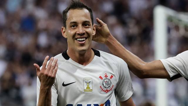 Rodriguinho Fenerbahçe’den vazgeçti imzayı attı