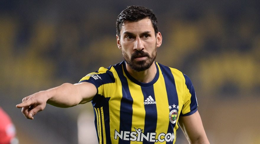 Şener Özbayraklı