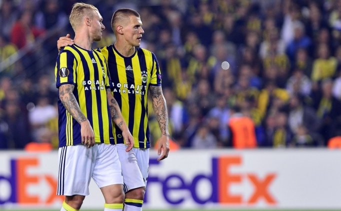 Simon Kjaer ve Martin Skrte