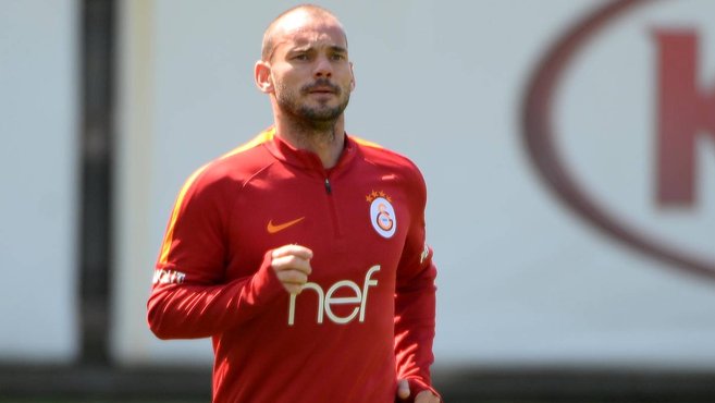 Sneijder takıma katıldı!