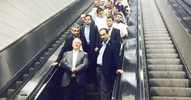 Süleyman Demirel’in aracı Aziz Yıldırım’da!