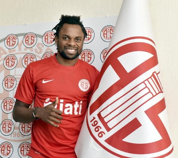12- Mbilla Etame - Antalyaspor - 2.25 Milyon Euro