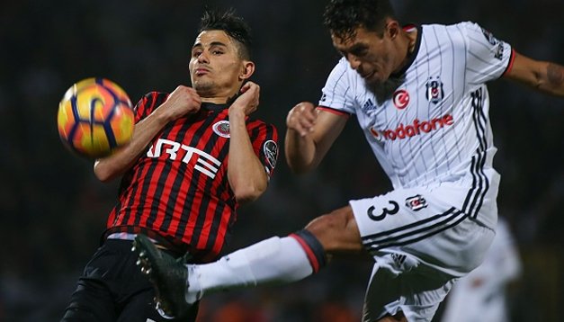 Süper Lig'de sezon sonu sözleşmesi biten futbolcular