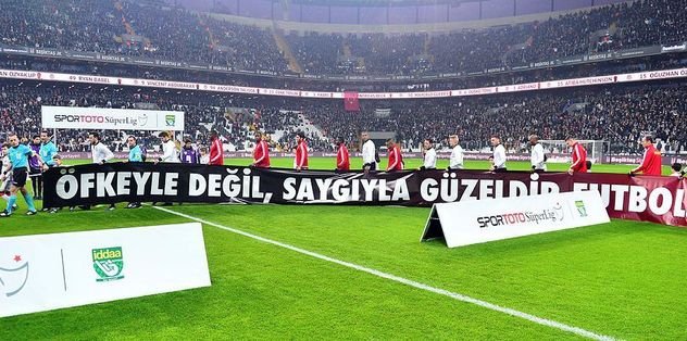 Taraftar yine susmadı.