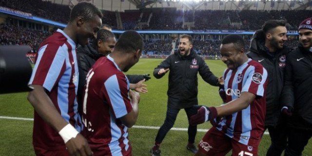 Trabzonspor’da formül: Avrupa biletini al, primi kap!