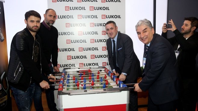 Tudor ve Ahmet Çalık’ın langırt keyfi!