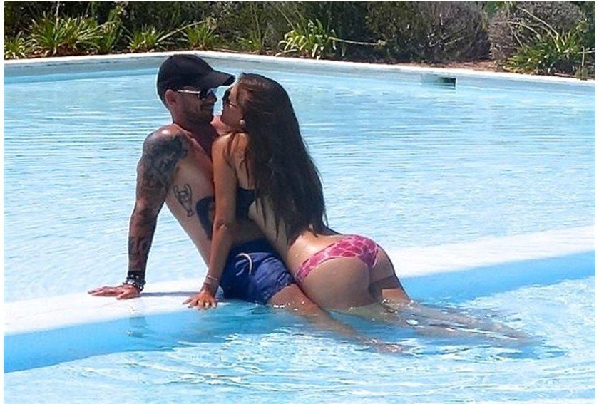 Wesley Sneijder, Yolanthe'nin doğum günü için 1 milyon harcadı.